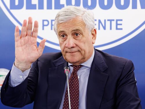 Manovra, scontro governo-opposizioni