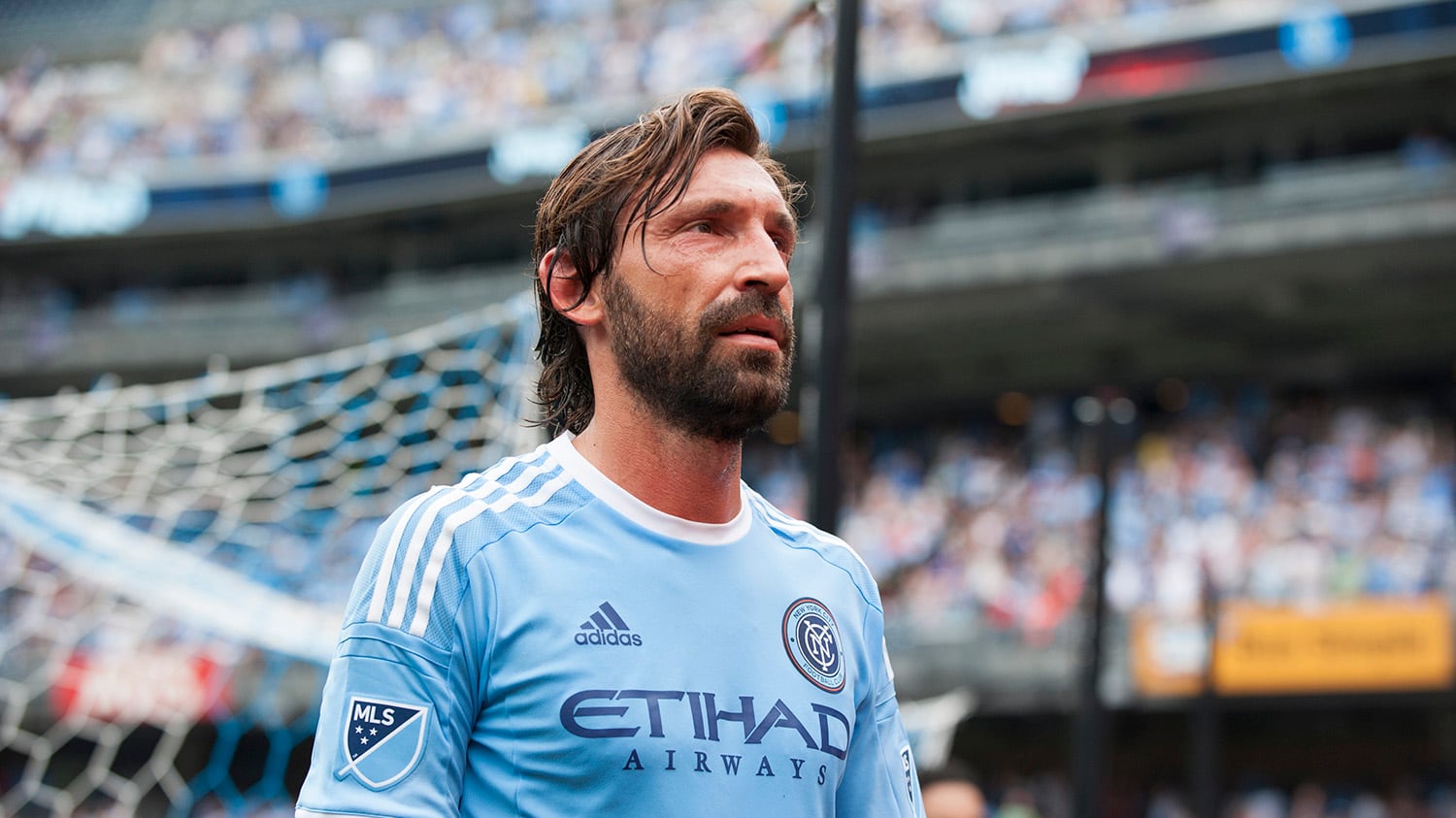 Si fingeva Andrea Pirlo, così un ex orafo truffava negozi e boutique di lusso