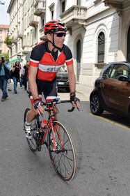 Parisi al voto dopo 60 km in bici 16