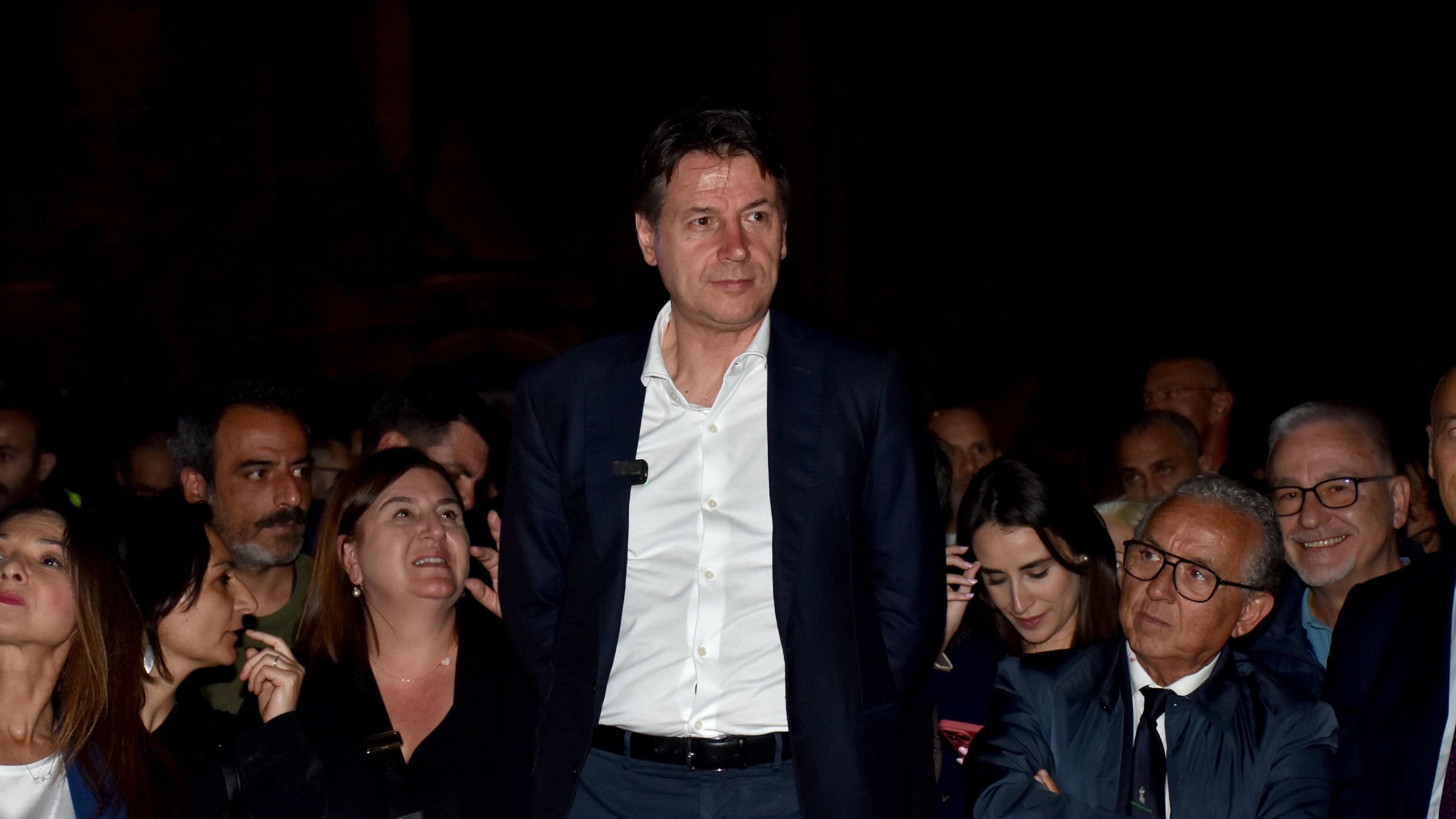 Brescia archivia Conte e Speranza. Ira dei familiari: schiaffo a vittime