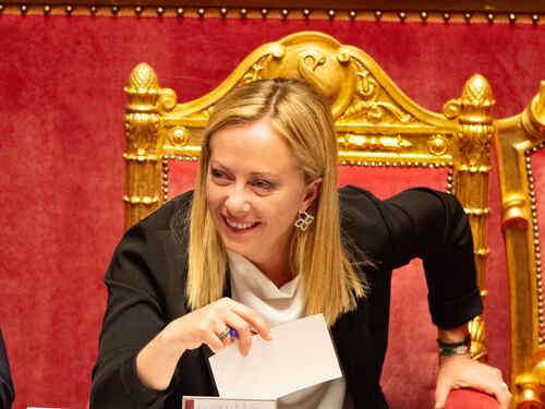 La Meloni ottiene la fiducia anche al Senato: 115 i voti a favore