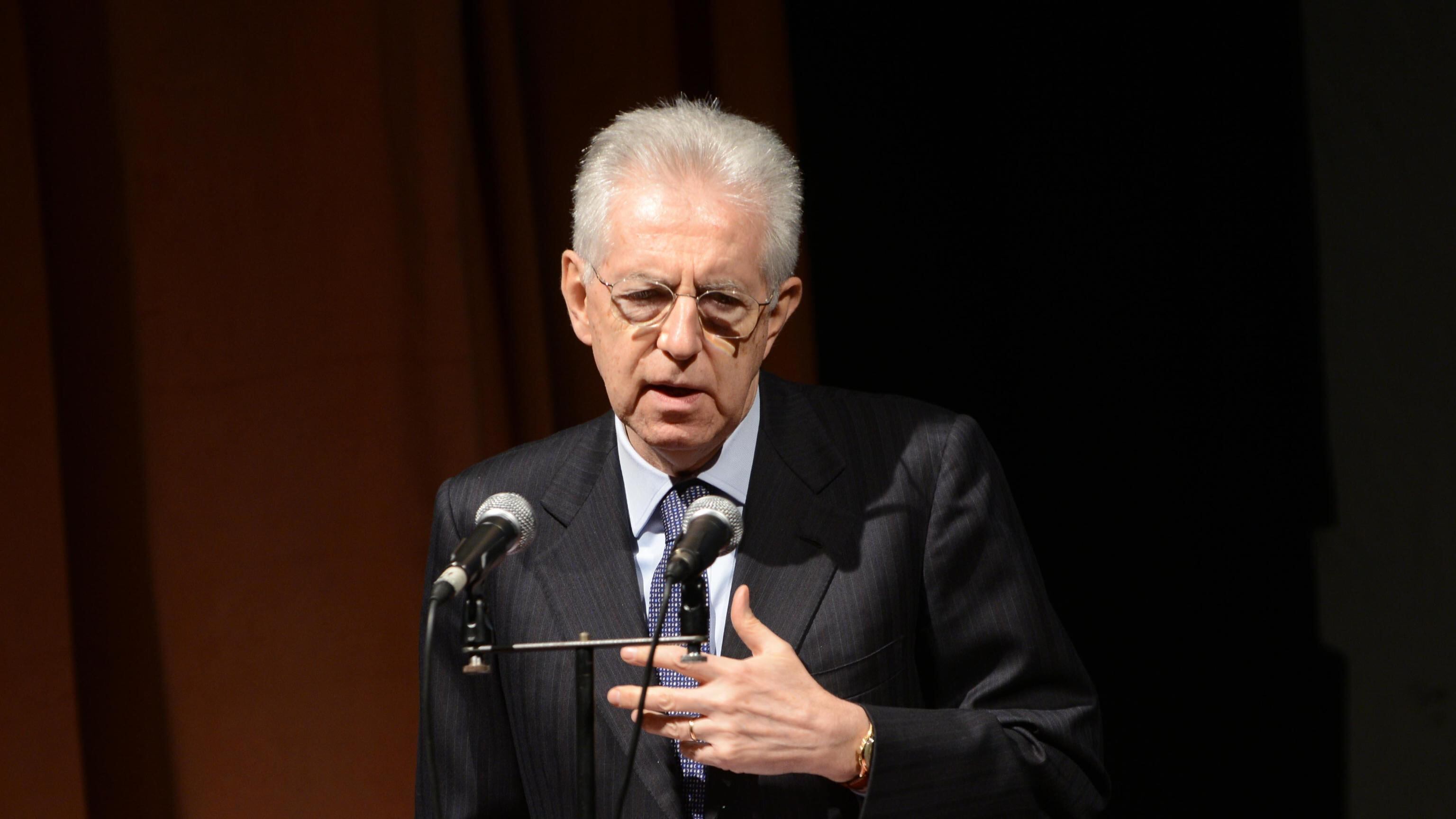 Monti: vedrei bene la Bonino al Quirinale. Poi esalta Bersani e corteggia Grillo