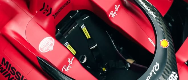 La Ferrari toglie i veli: ecco tutti gli scatti della nuova SF21 8