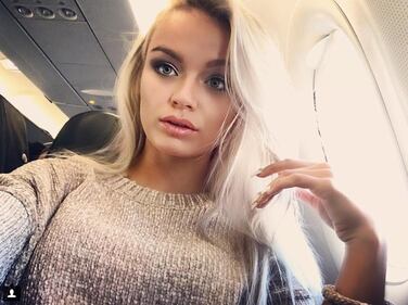Mercedesz Henger in slip sexy su Instagram 3