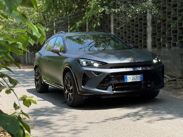 Cupra Formentor e-Hybrid: guarda la gallery del crossover ibrido da 272 CV 1