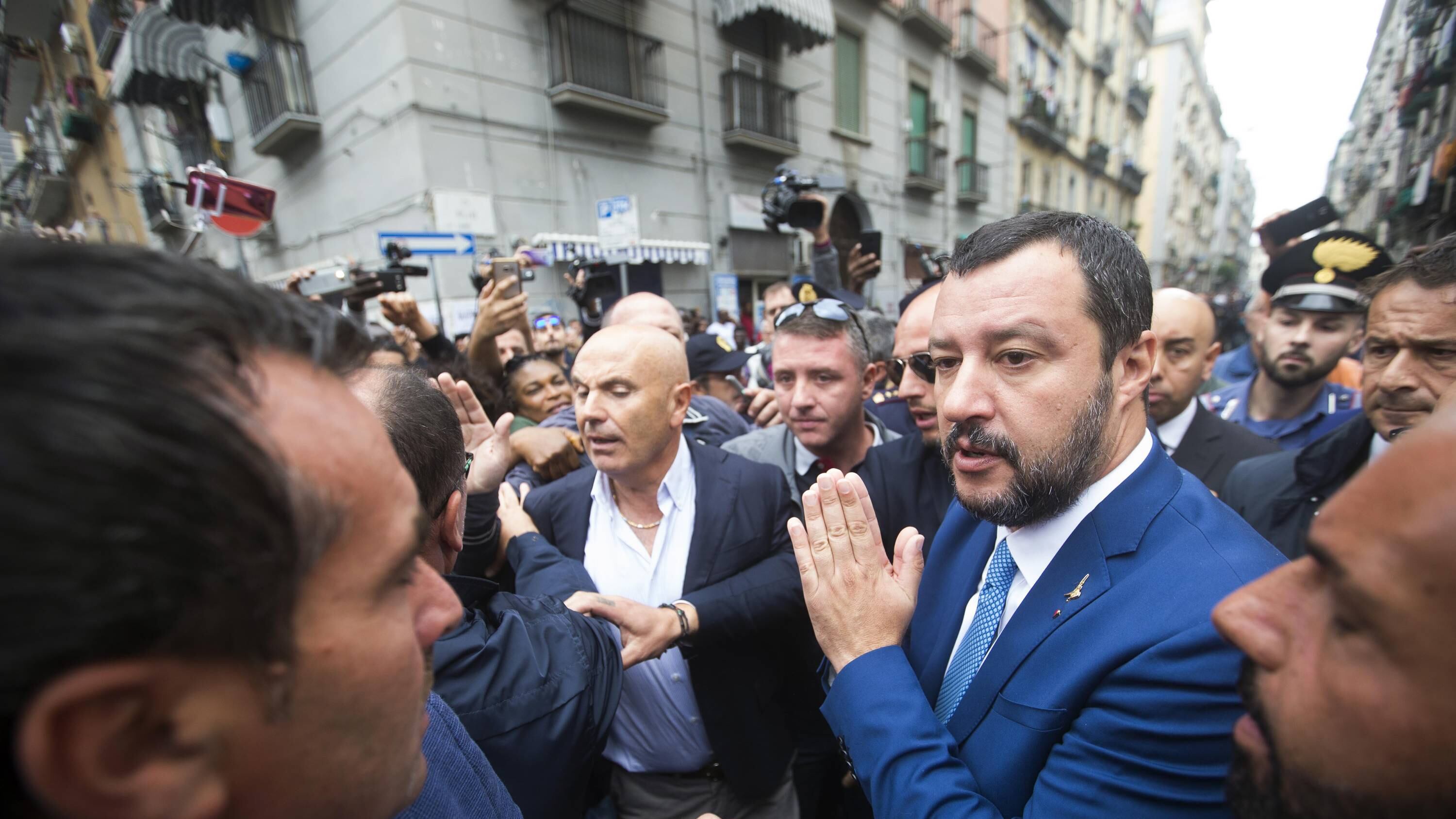 Camorra, Salvini: "Togliere patria potestà a chi alleva criminali"