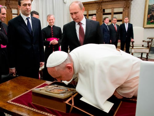 Il dono di Putin a Bergoglio: l'icona mariana che Stalin oppose all'avanzata nazista