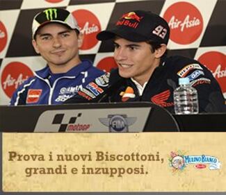 Su Twitter dilaga lo sfottò sul biscottone Marquez-Lorenzo 2