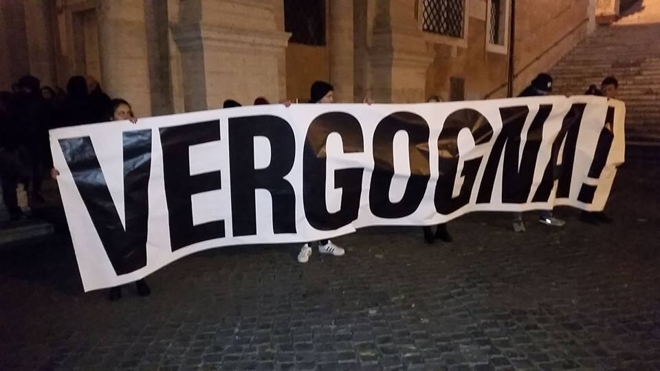 Migranti fanno i turisti alla faccia dei romani sfrattati