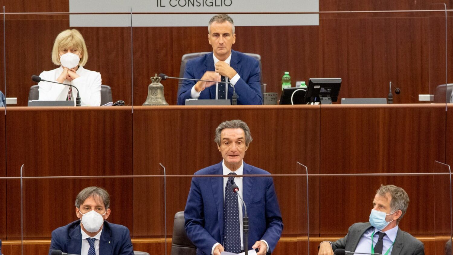 "Niente blocco o zona rossa". La Lombardia sfida il governo