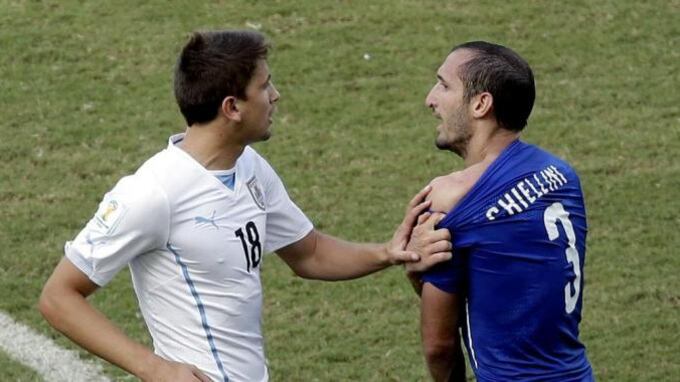 Nedved bacchetta Chiellini: dopo il morso di Suarez ha fatto il bambino