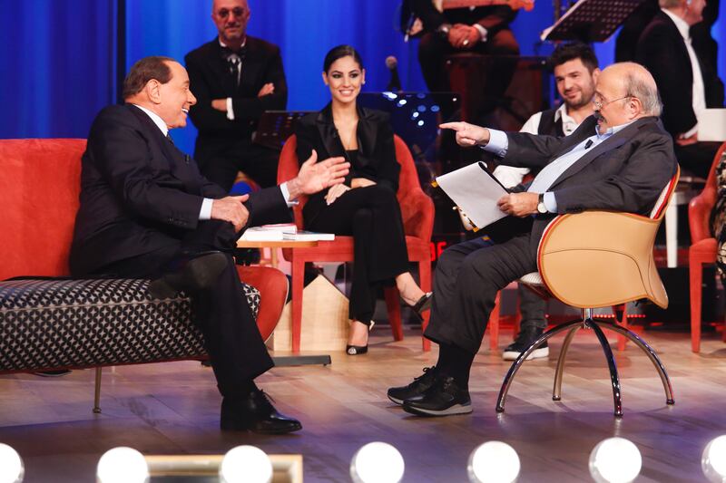 Silvio Berlusconi al Maurizio Costanzo Show 3