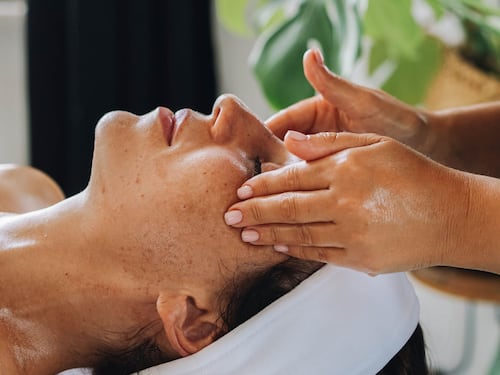 Lifting naturale: gli esercizi da fare a 60 anni