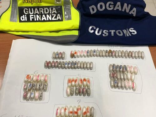 Cento ovuli di droga nell'addome: preso in aeroporto il trafficante nigeriano