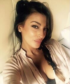 Cristina Buccino, lato b in palestra 27