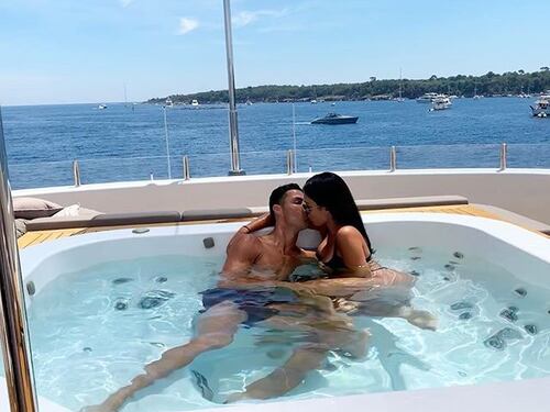 Georgina Rodriguez e Cristiano Ronaldo si godono le vacanze