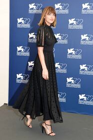 Dakota Johnson alla Mostra del Cinema di Venezia 4