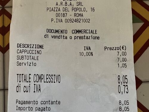 "8 euro per un cappuccino a piazza del Popolo": la giornalista si lamenta e scoppia il caos