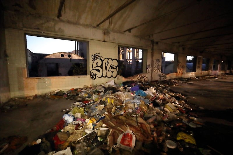 Roma, lo sgombero della fabbrica occupata da più di 500 migranti 6