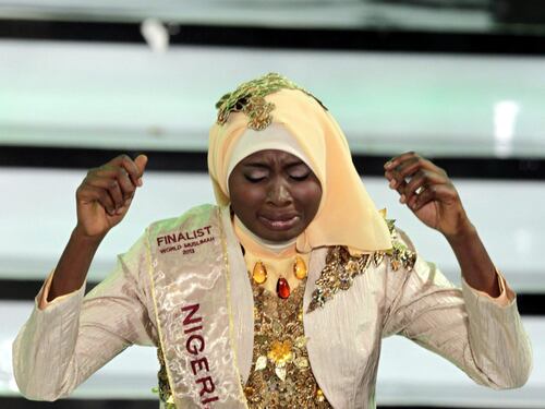 Se la bellezza è velata: una 21enne nigeriana è la Miss Mondo (Musulmana)