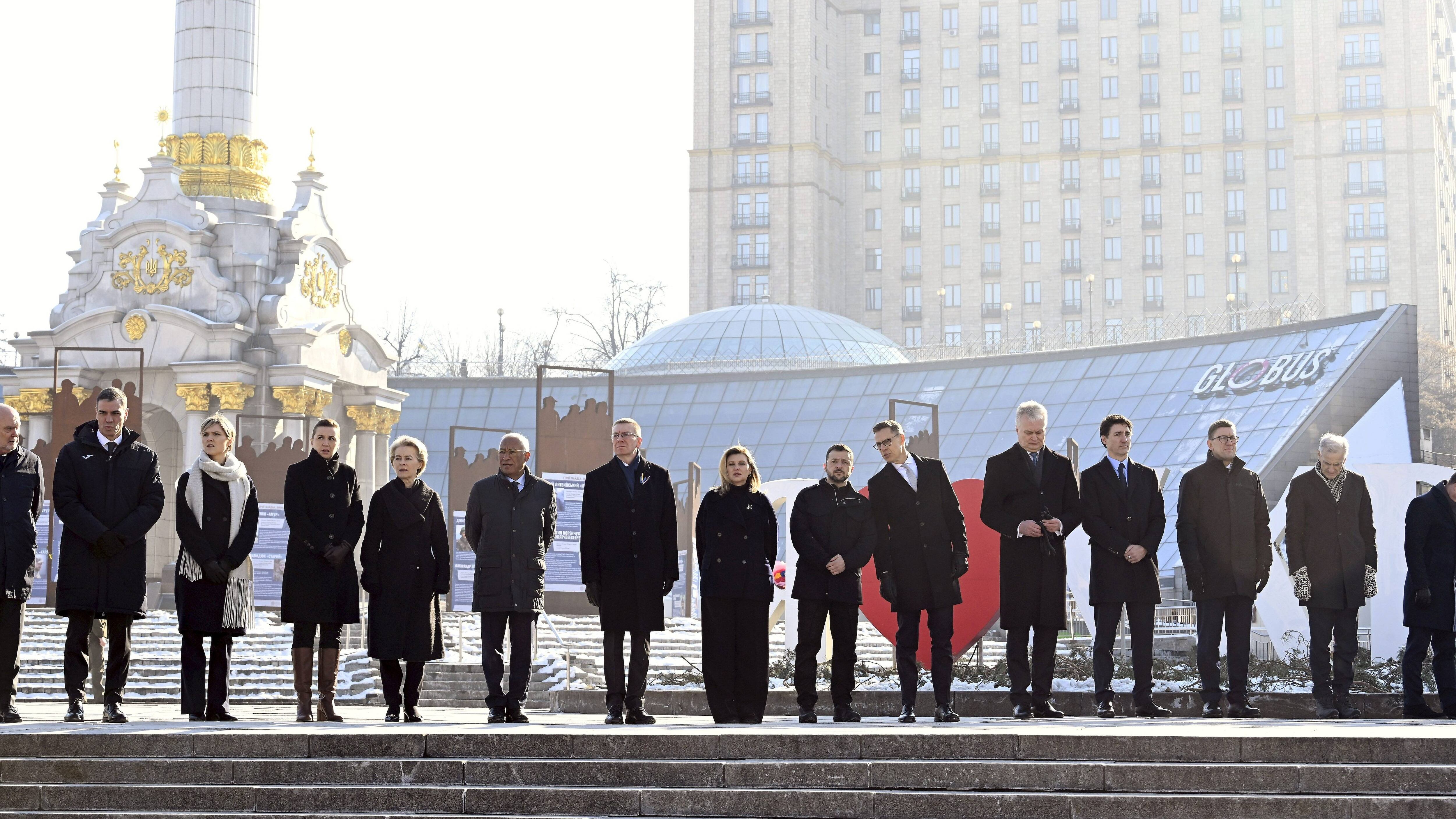 Leader Ue schierati a Kiev. Ma il G7 non trova l'intesa