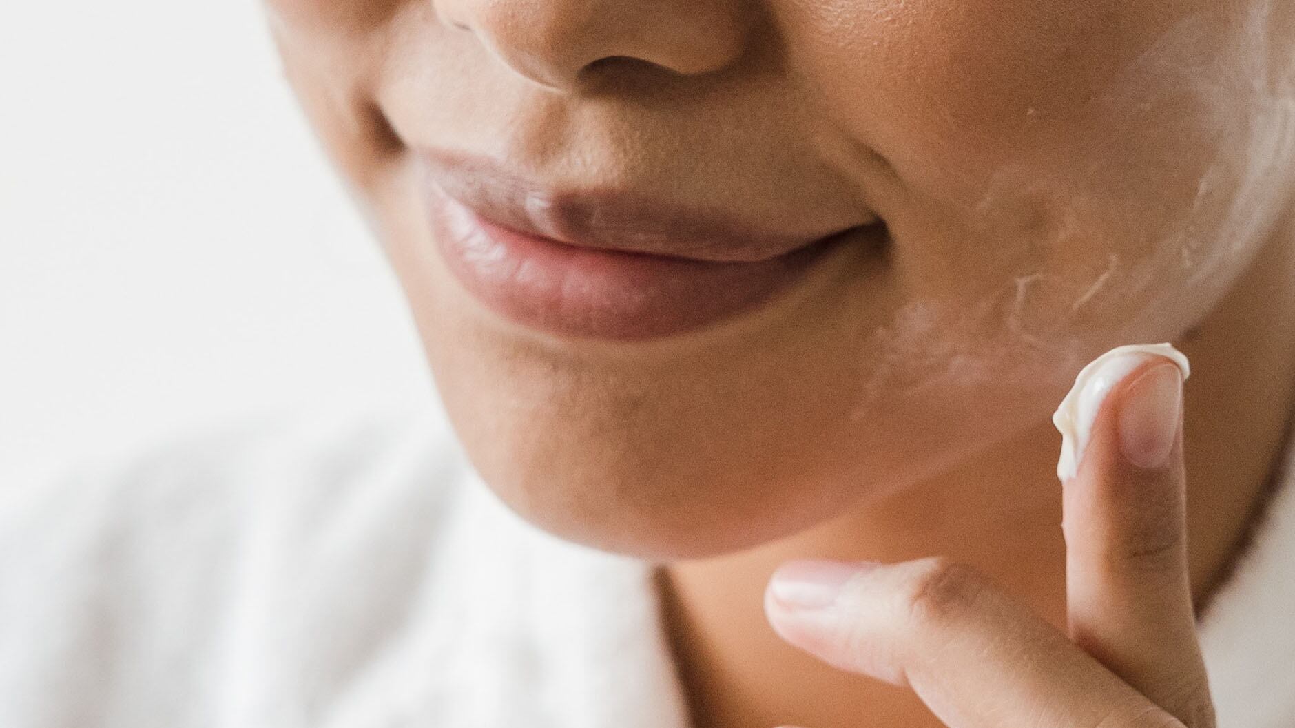 Creme antirughe con protezione solare: perché sono indispensabili