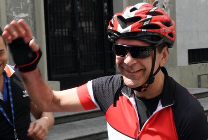 Parisi al voto dopo 60 km in bici 12