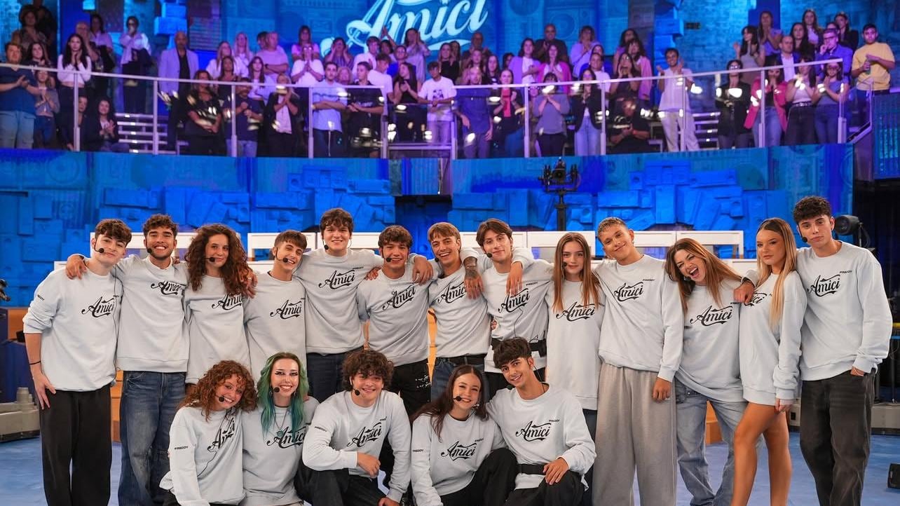 Cinque allievi in sfida, le classifiche di ballo e canto: le anticipazioni di Amici 2025