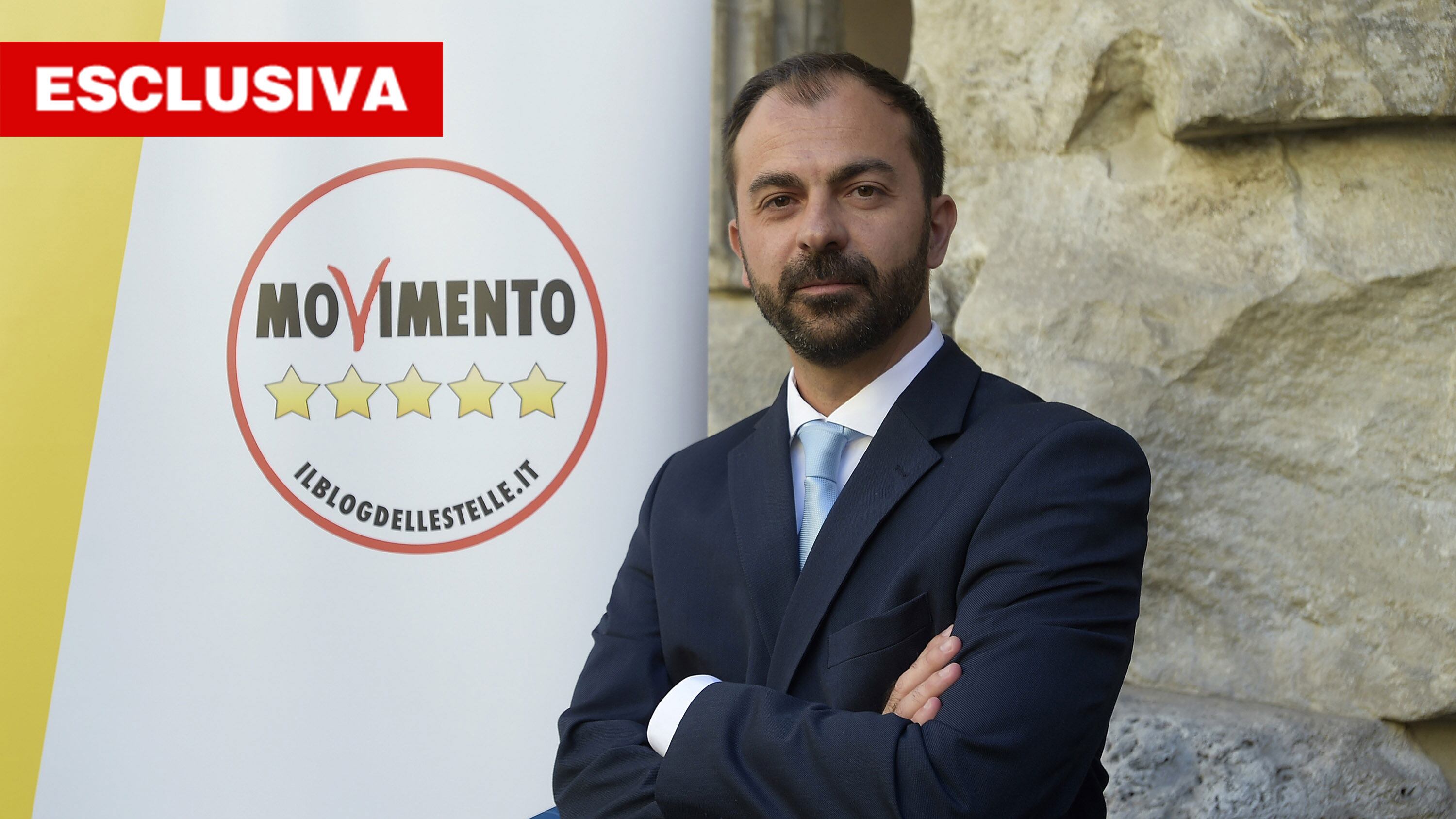 Ma per i social va licenziato: cosa dice il Pd del suo alleato?