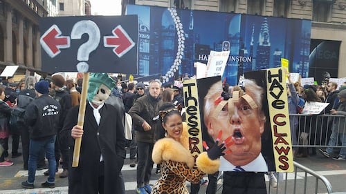 New York, la manifestazione anti-Trump 2