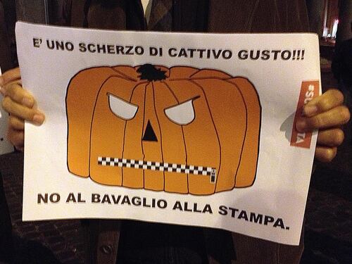 «Meglio in piedi a San Vittore che in ginocchio in Senato» L'iter bloccato