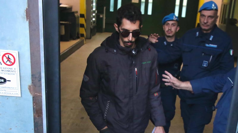 Raffica di insulti social alla toga che ha scarcerato Siher