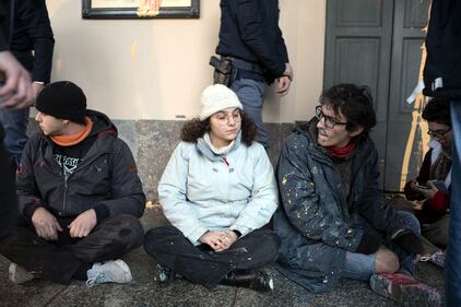 Atto vandalico Scala 6
