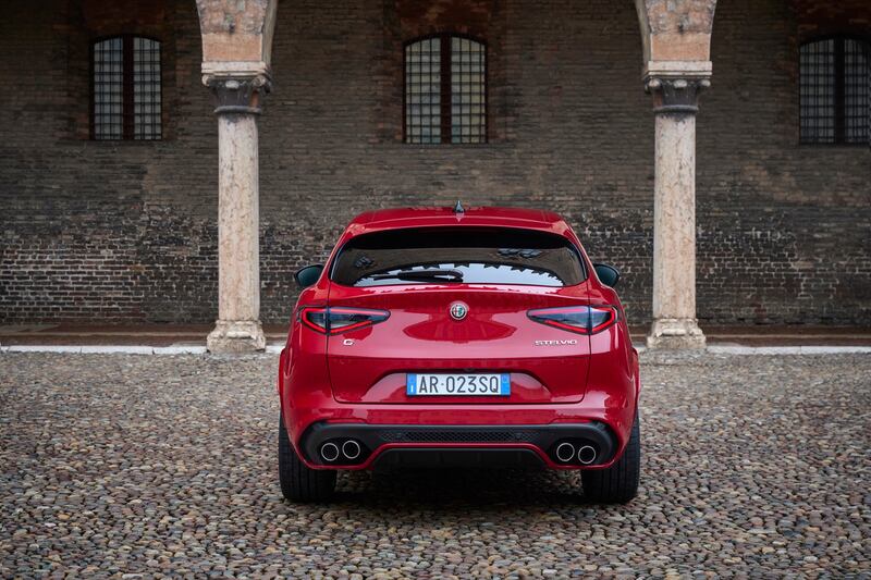 Nuova Alfa Romeo Stelvio Quadrifoglio 2023: guarda la gallery del restyling 4