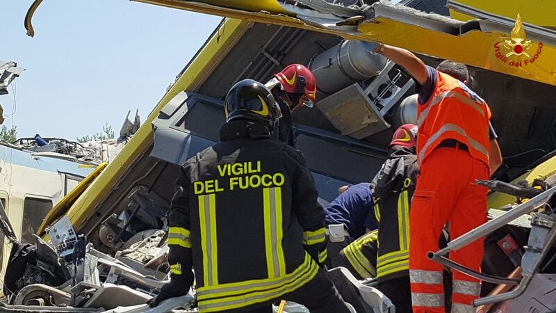 Lo scontro tra due treni in Puglia 7