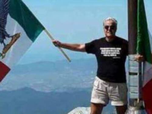 Bandiera di Salò, insegnante fascista denunciato da Enrico Rossi