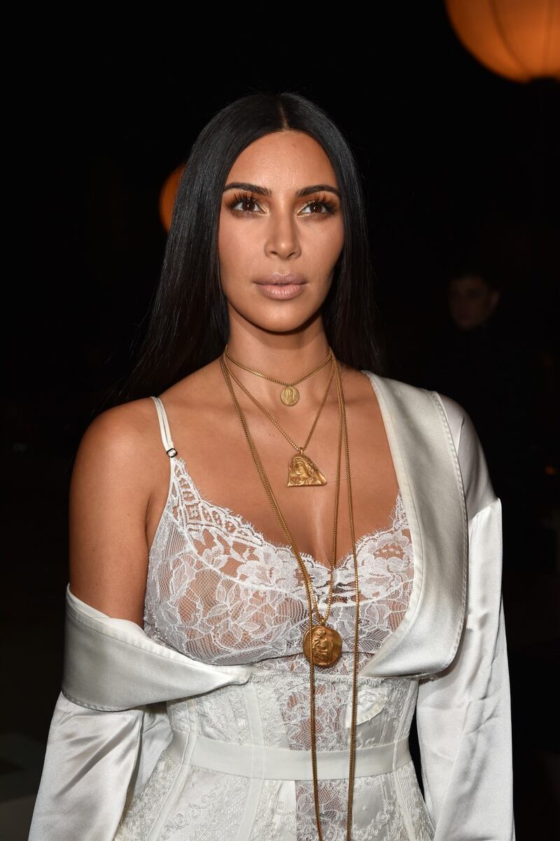 Kim Kardashian, il décolleté esplosivo della diva 3
