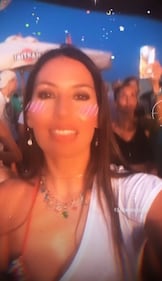 Elisabetta Gregoraci scatenata al Jova Beach Party 2