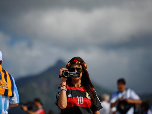 Migliaia di tifosi invadono Rio
