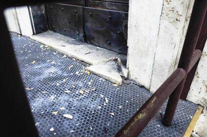 Roma, ordigno rudimentale contro la caserma dei carabinieri 5