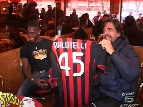 Balotelli, un'altra cresta nel tridente del Milan