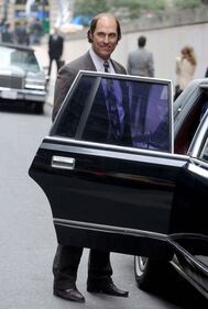 Matthew McConaughey calvo e con la pancetta: irriconoscibile per "Gold" 8