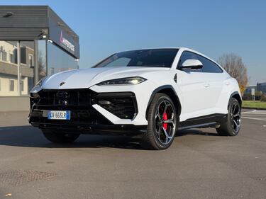 Lamborghini Urus SE: guarda la gallery del nuovo super-SUV da 800 CV 2