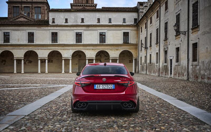 Nuove Alfa Romeo Giulia e Stelvio Quadrifoglio, guarda tutte le foto 13