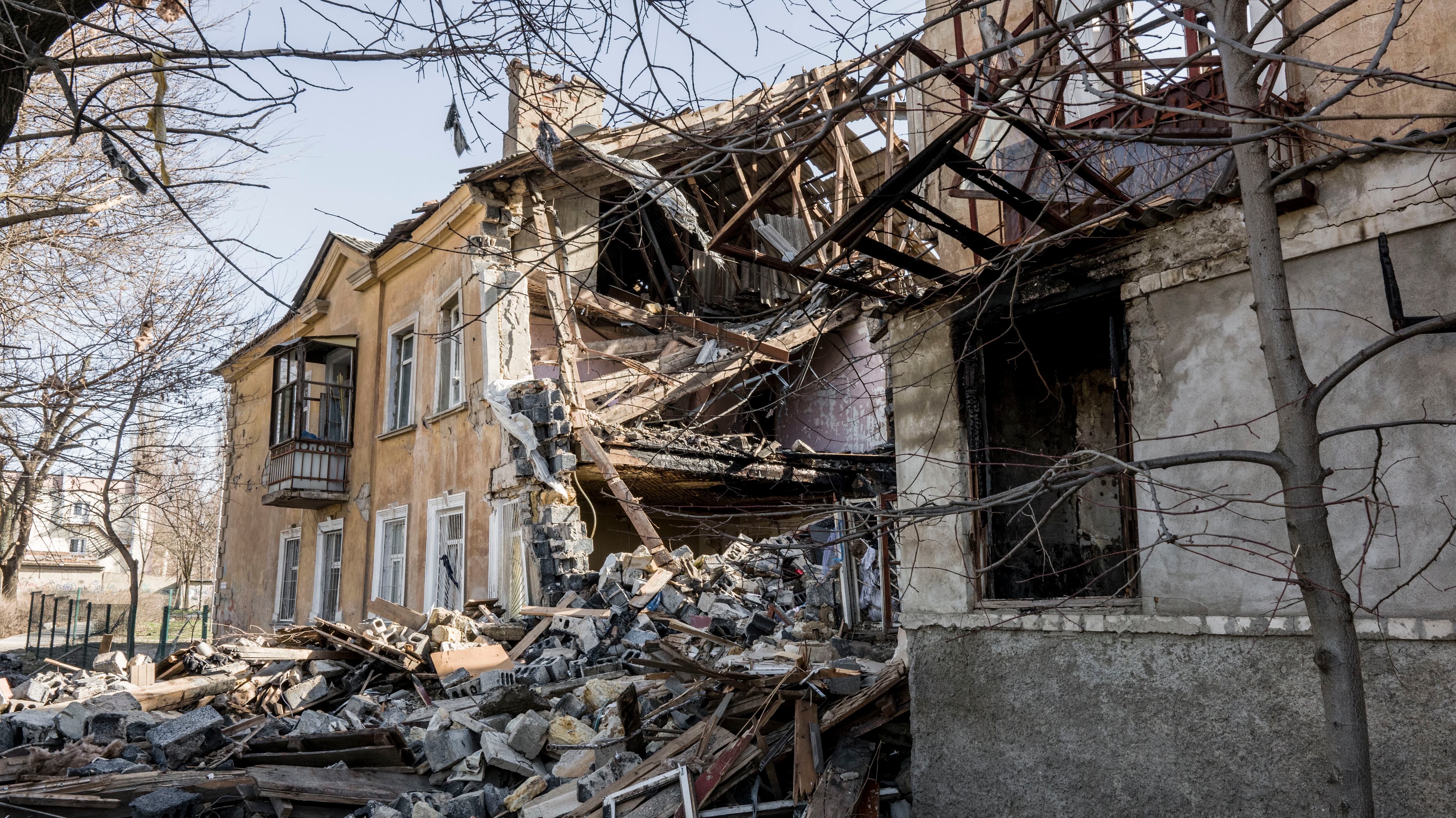 "I cadaveri si contano a peso": i numeri choc del sindaco di Kiev