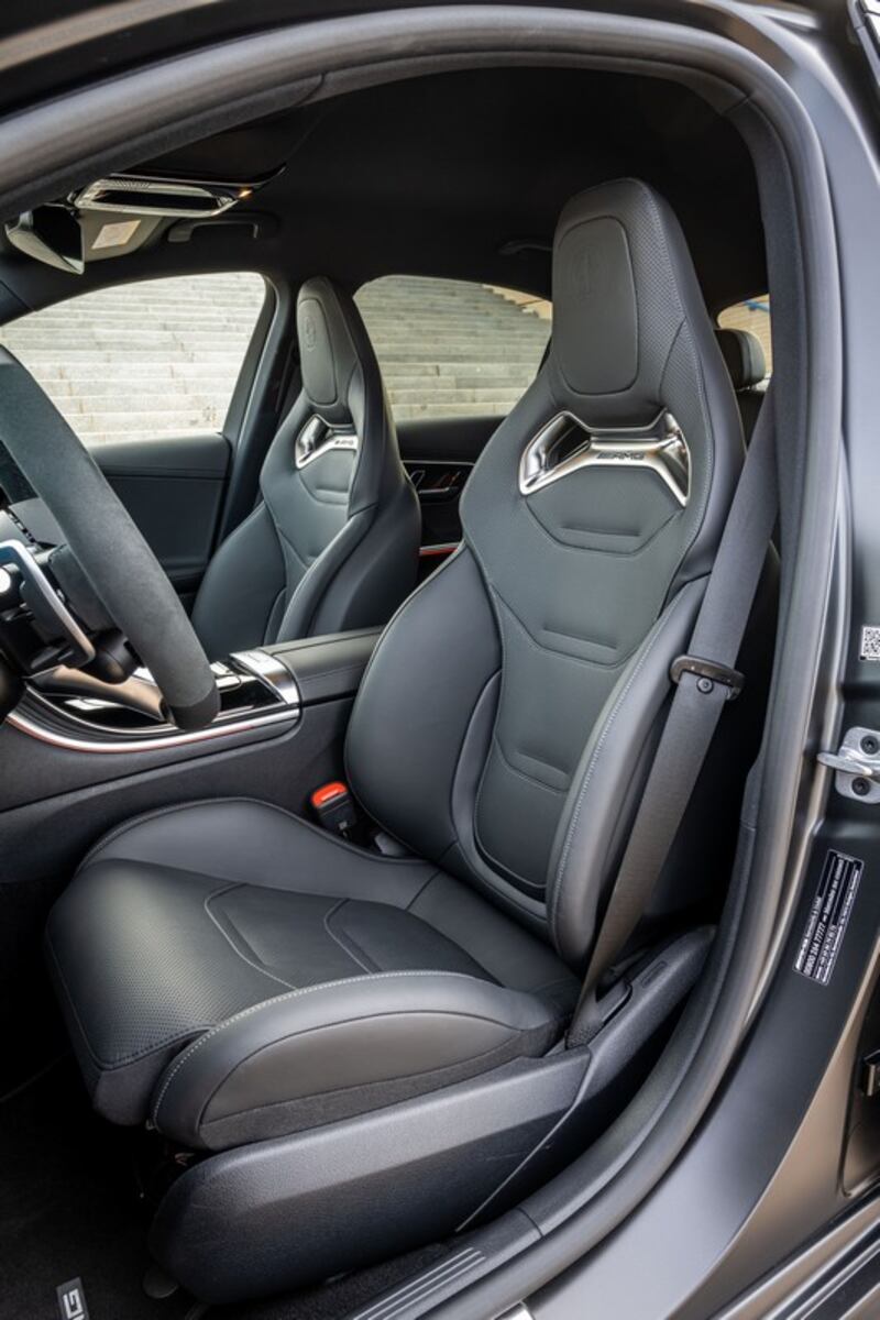 Mercedes-AMG C 63 S E Performance, guarda la gallery 9