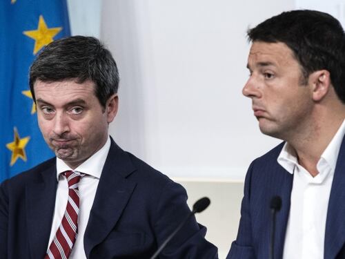 Renzi si svende ai giudici e cede su codice e pensioni