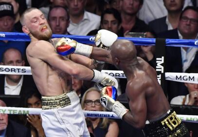 Mayweather timbra il 50-0 contro McGregor 2