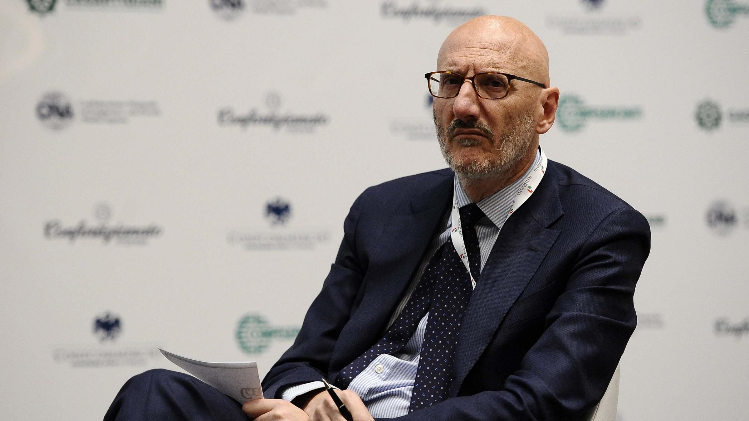 Alitalia alla Ue: "Non saremo mini"