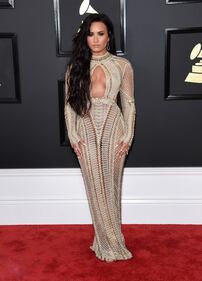 Demi Lovato, sexy trasparenze allo specchio 28